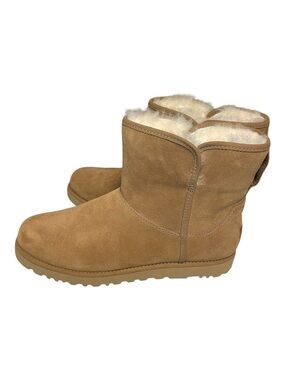 UGG Cory W Boot In Chestnut Size 7 1/2